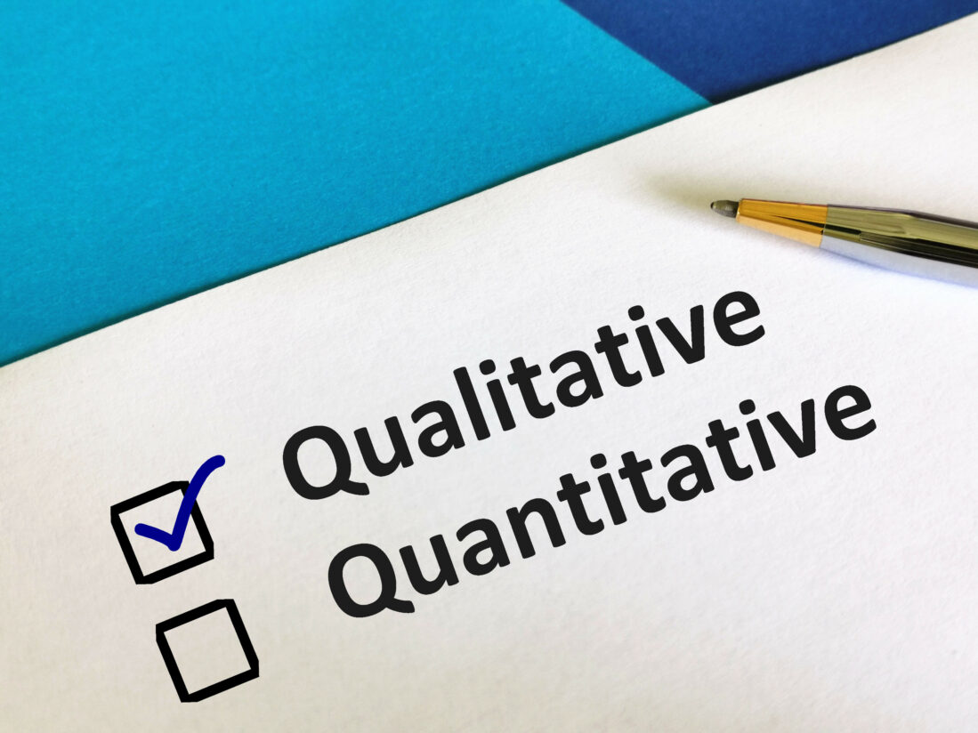 One person is answering question. He is choosing between qualitative and quantitative.